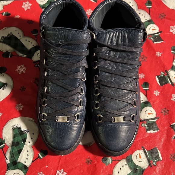 Balenciaga Arena High Top Sneakers
Blue Leather
Round-Toes - Picture 2 of 7